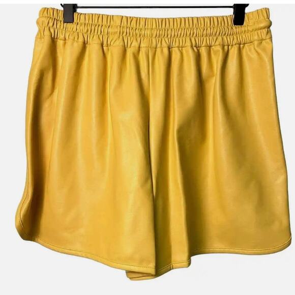A.L.C. ALC Ryder Faux Leather Shorts High Rise Yellow NWOT Stylish Classic - Picture 9 of 9
